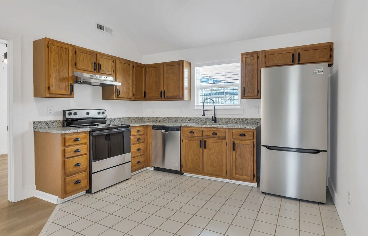 7202 Melrose Pl - Photo 7 of 50