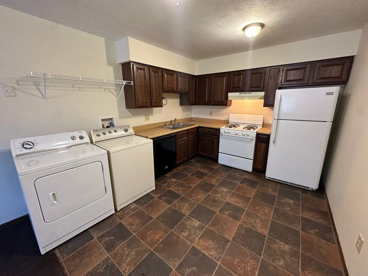 1202 19th Street - Photo 4 of 19