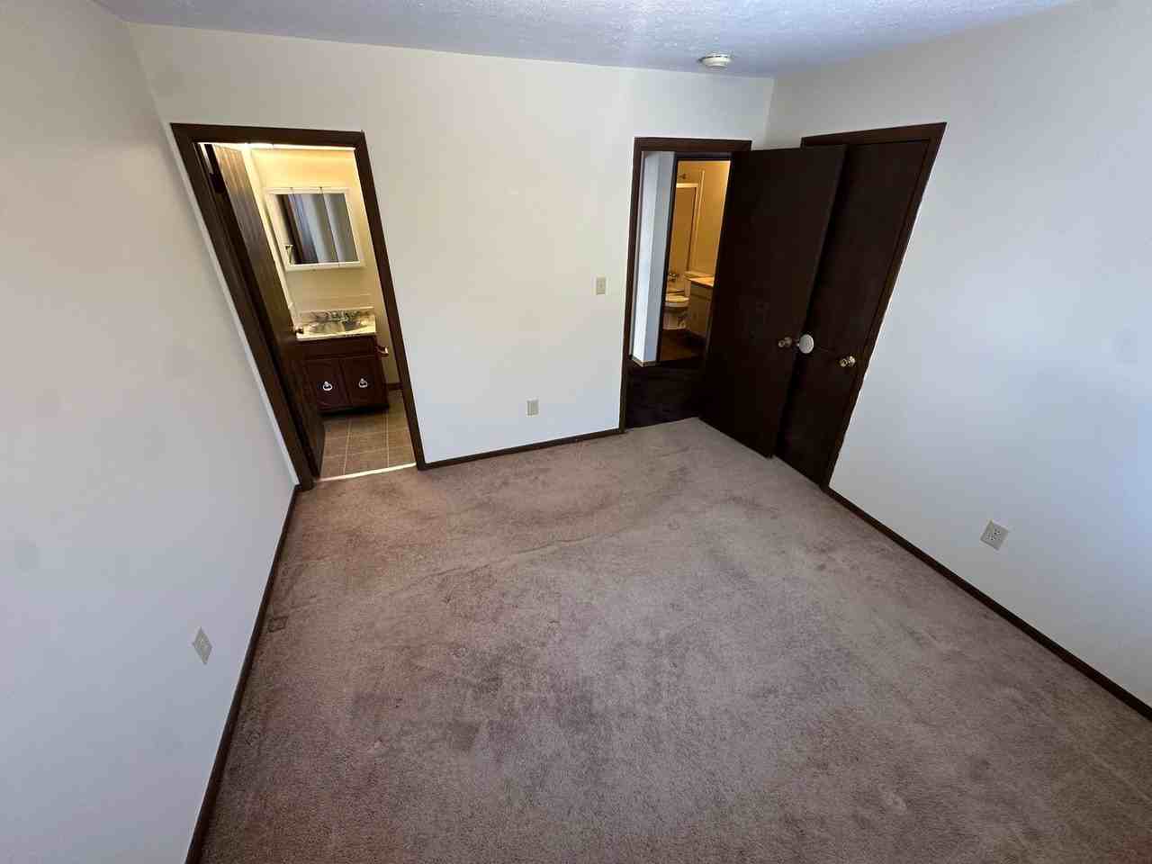 1202 19th Street - Photo 6 of 19