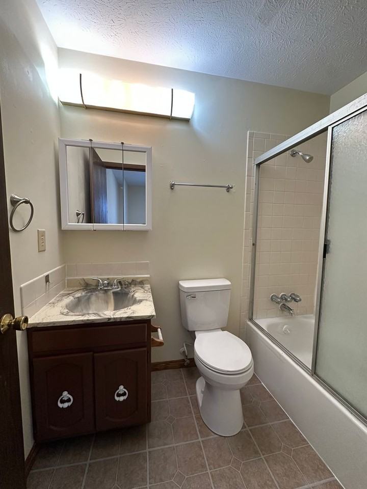 1202 19th Street - Photo 7 of 19