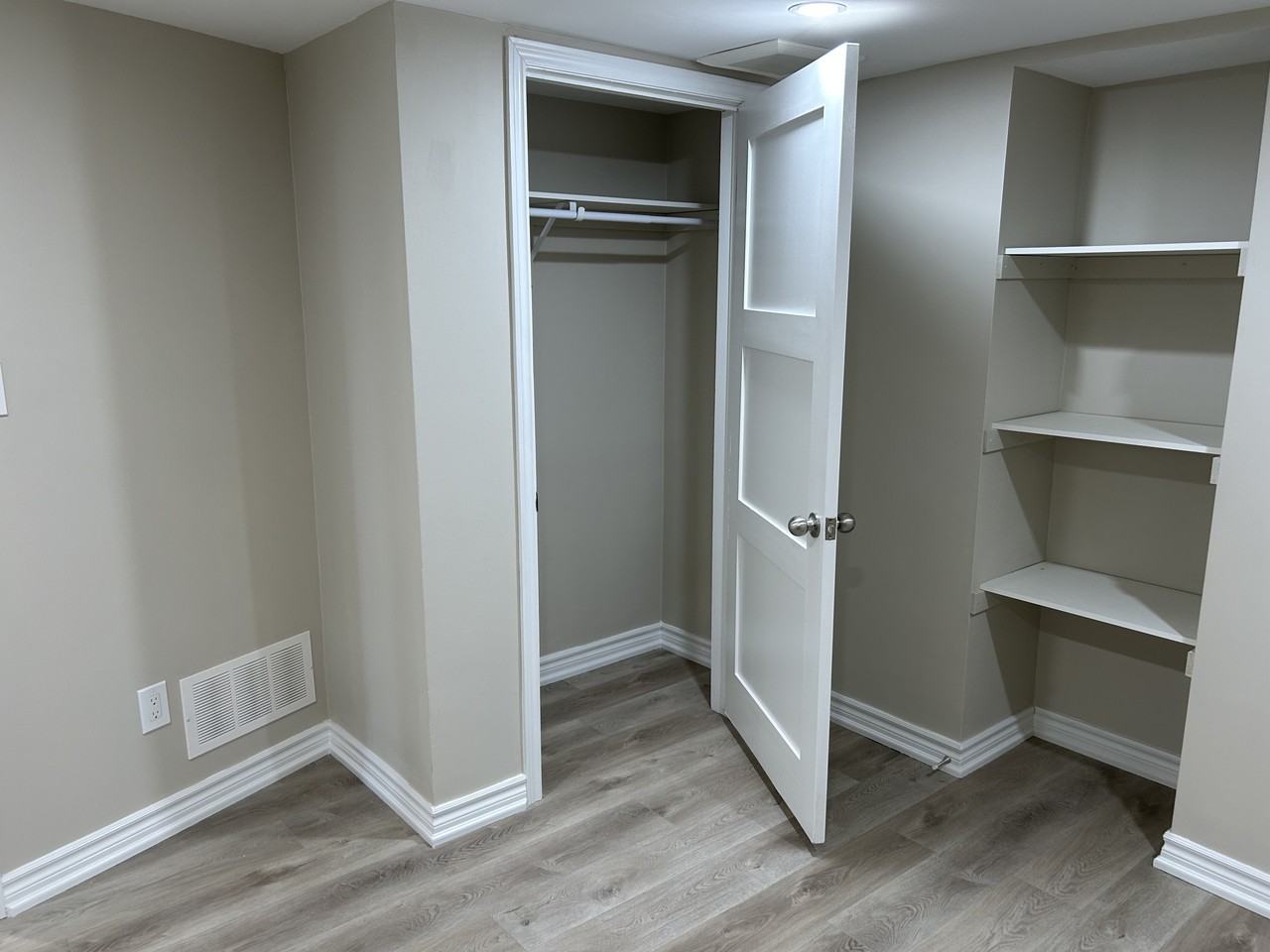 1365 King Street West - Photo 5 of 8