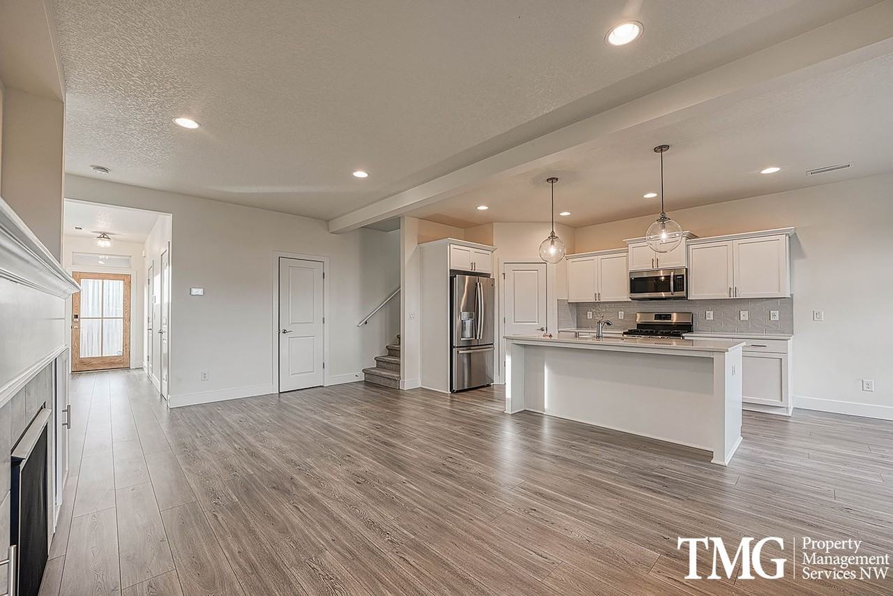 13620 Ne 110th Way - Photo 3 of 34