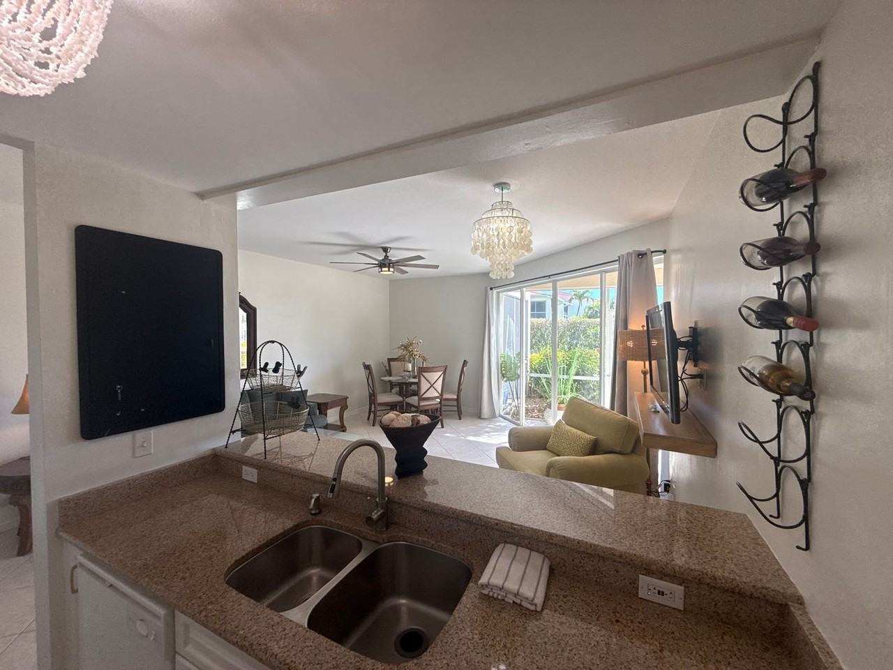 1136 Bald Eagle Dr - Photo 4 of 15