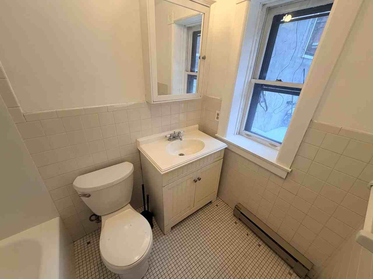 1 285.5 Hudson Avenue - Garden - Photo 6 of 7