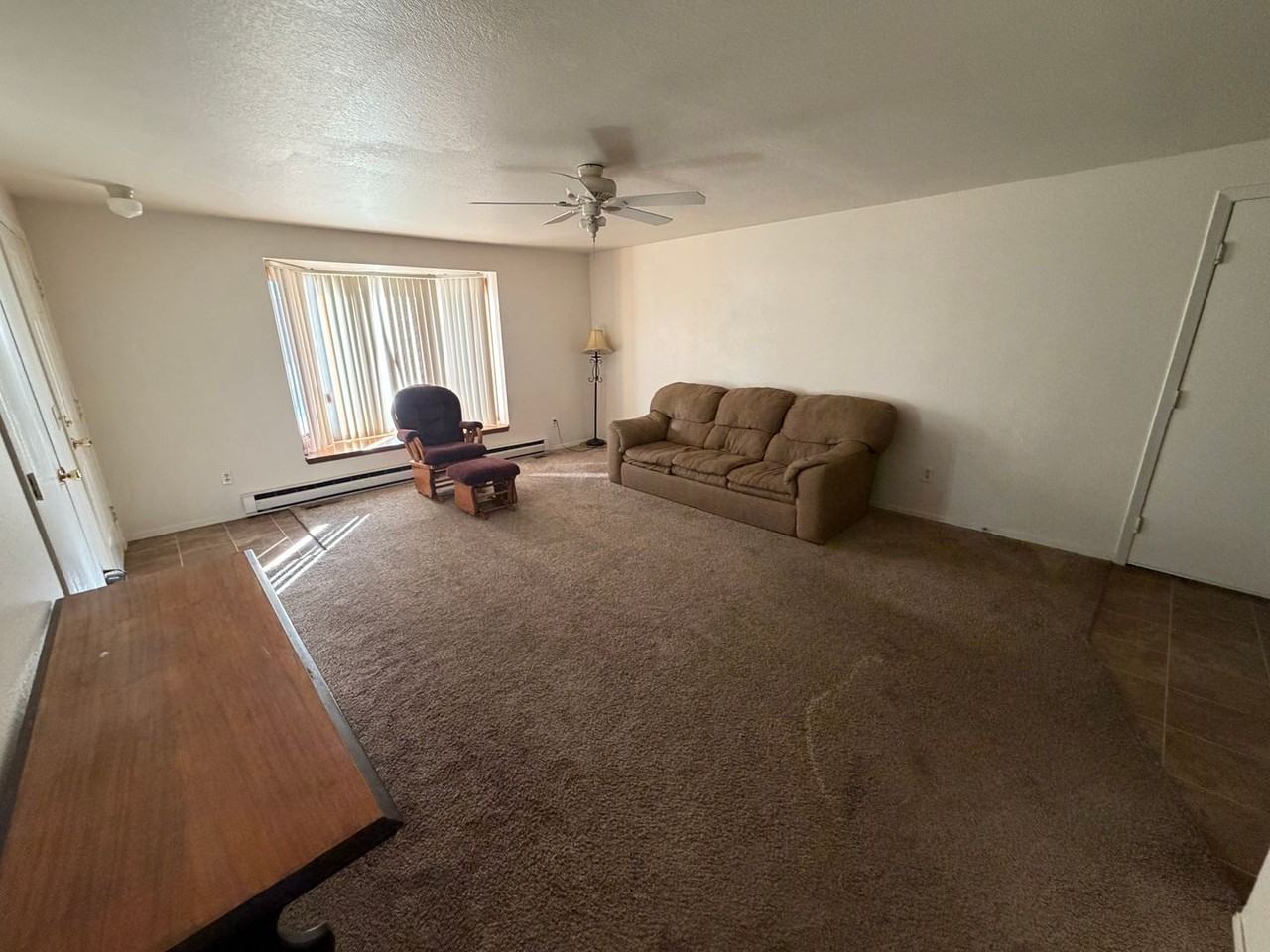 2923 Lampman Dr - Photo 2 of 6