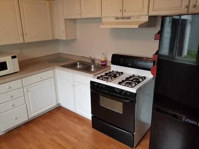 3064 Louise Ln - Photo 5 of 17