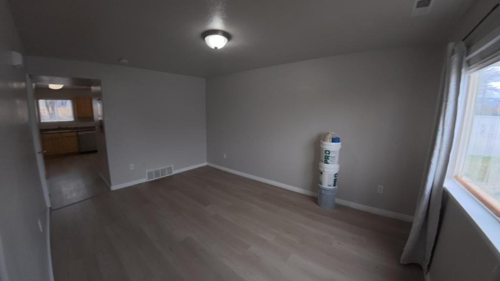 949 E 1150 S - Photo 6 of 19