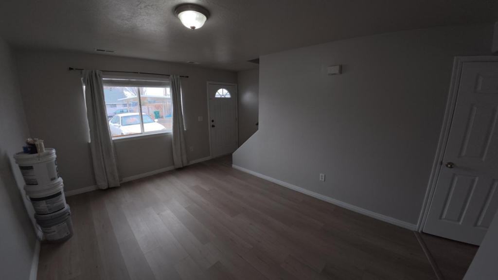 949 E 1150 S - Photo 7 of 19