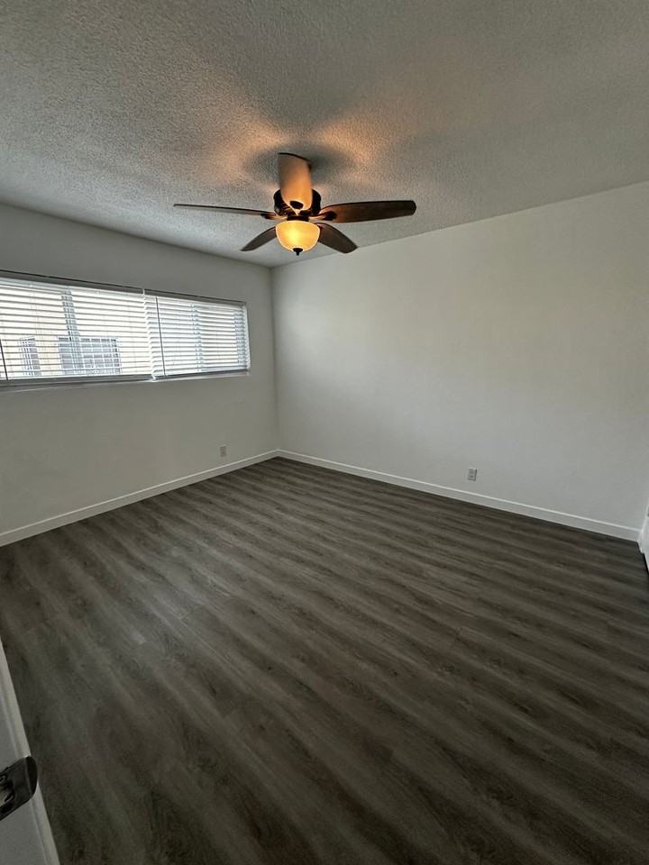 Alcott - Photo 4 of 15