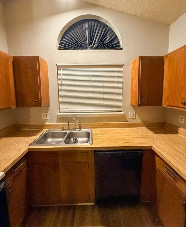 1261A Montecello Dr - Photo 5 of 30