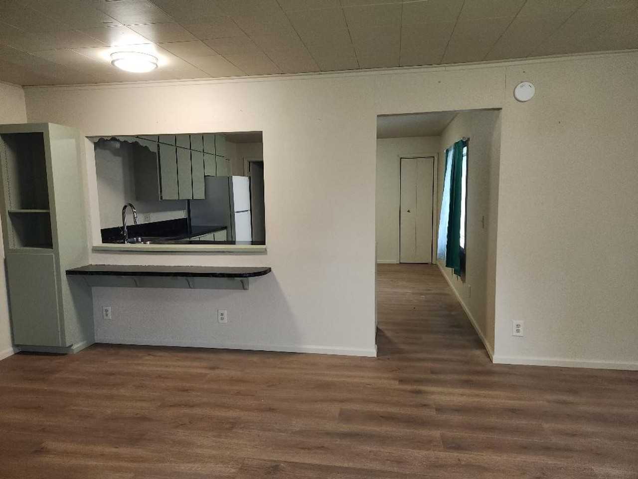 835 12th Ave - Photo 5 of 18