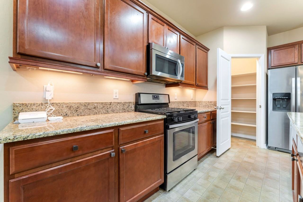 10251 Copalito Dr - Photo 7 of 22