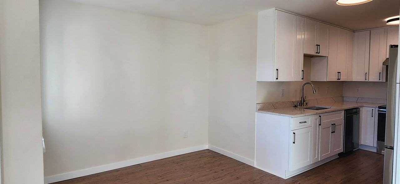 3213150 - Photo 7 of 43