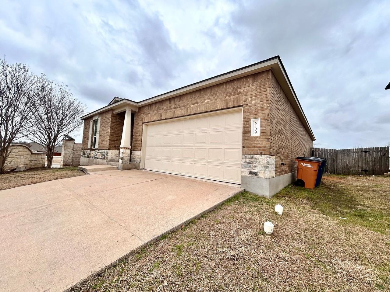 6109 Magnus St - Photo 3 of 25