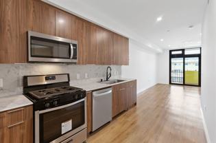 1525 N Hobart Blvd - Photo 1 of 1