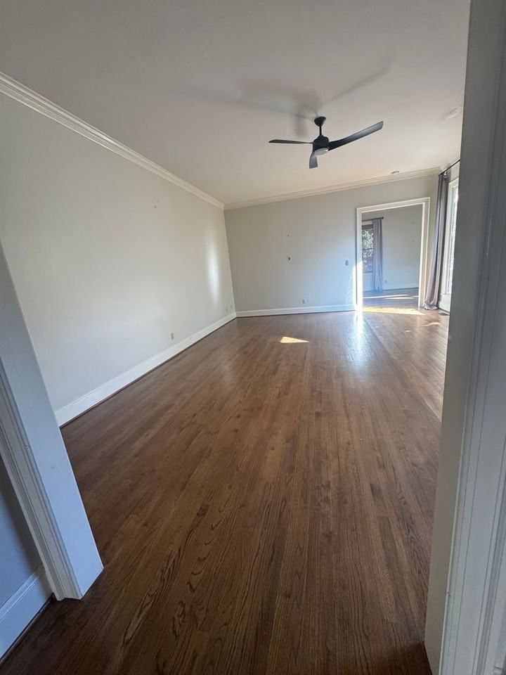 2131 Ansley Pl W - Photo 2 of 11