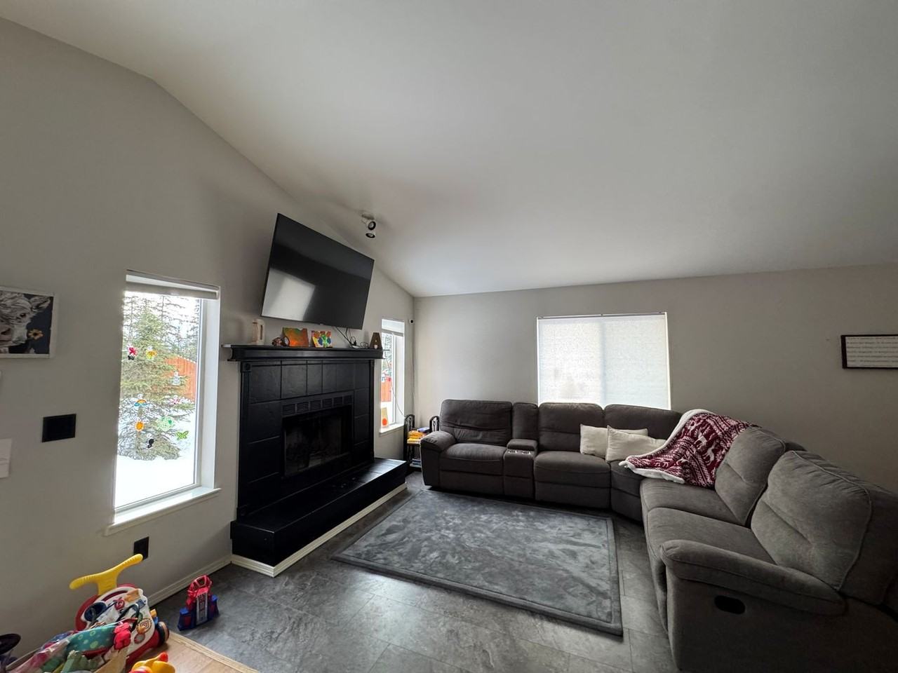 19448 Highland Ridge Dr - Photo 2 of 18