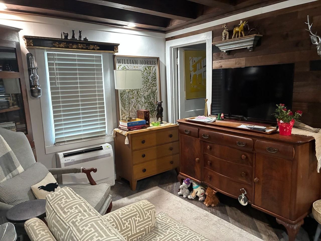 110 Mimosa Dr - Photo 7 of 11