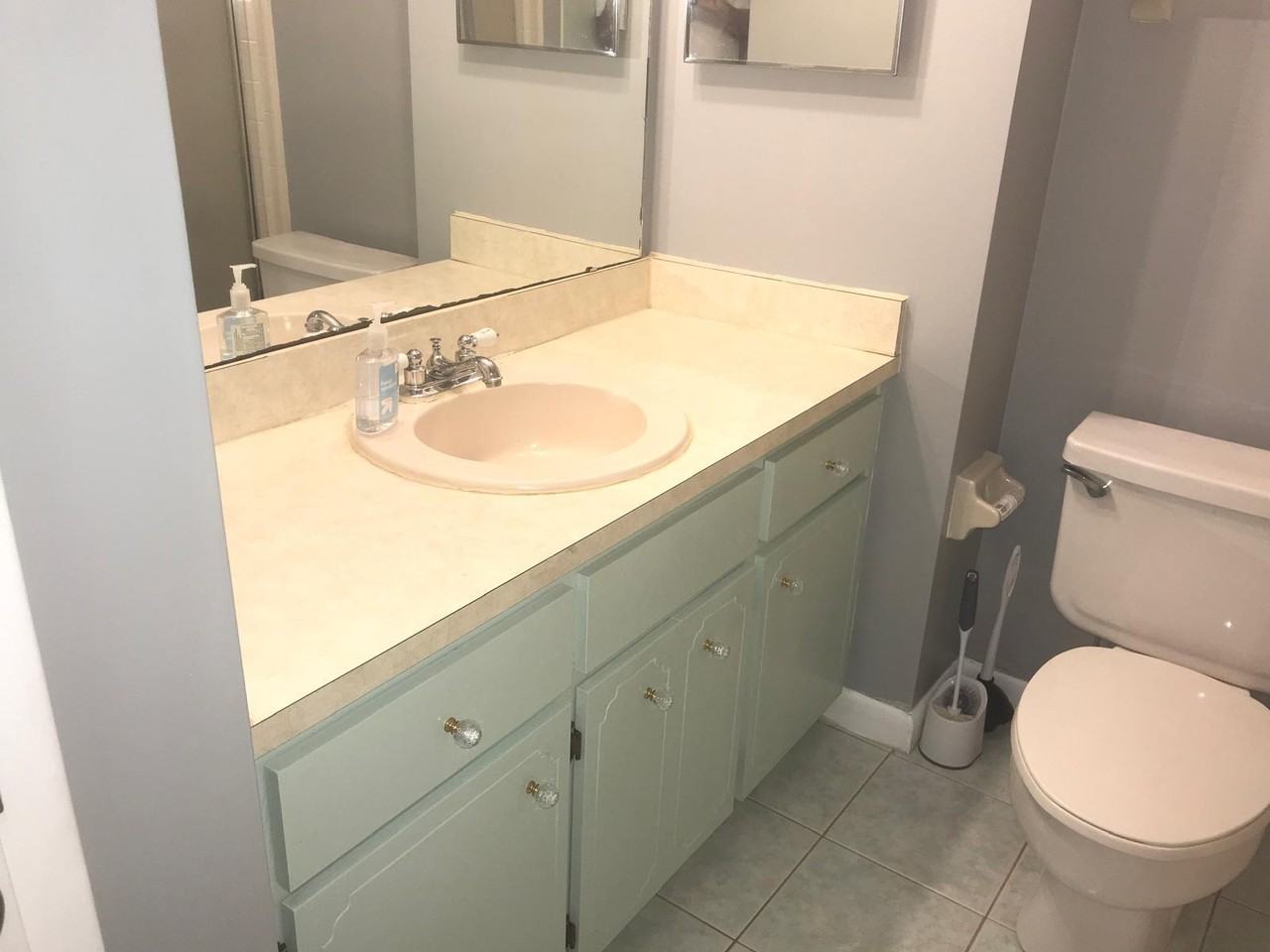 112 Oakwood Village Cir #1 - Photo 3 of 13