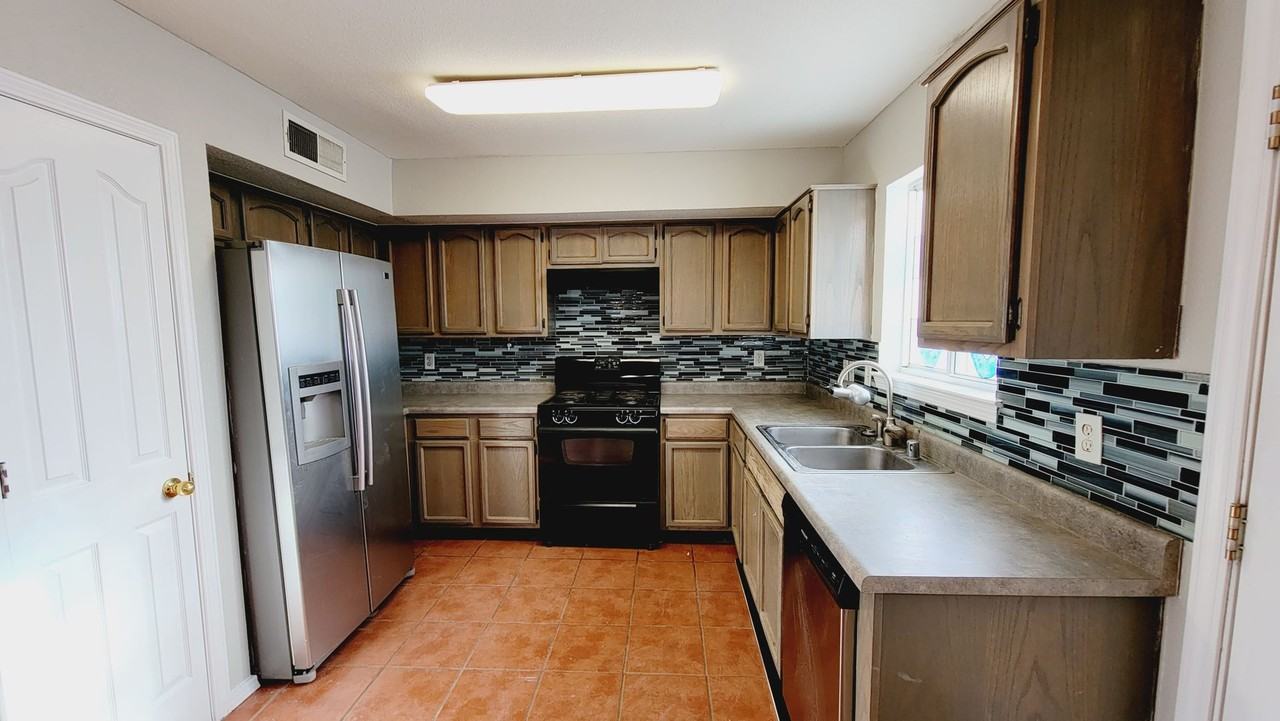 6217 Rose Colleng Pl - Photo 6 of 14