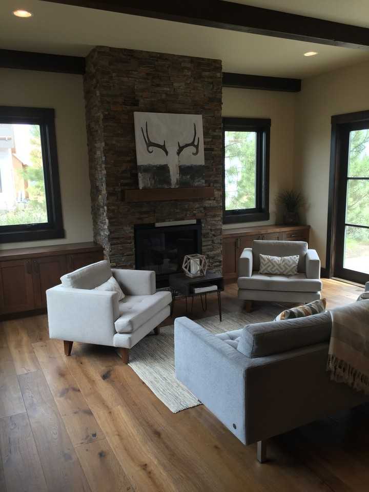 19366 Bonney Ln - Photo 2 of 12