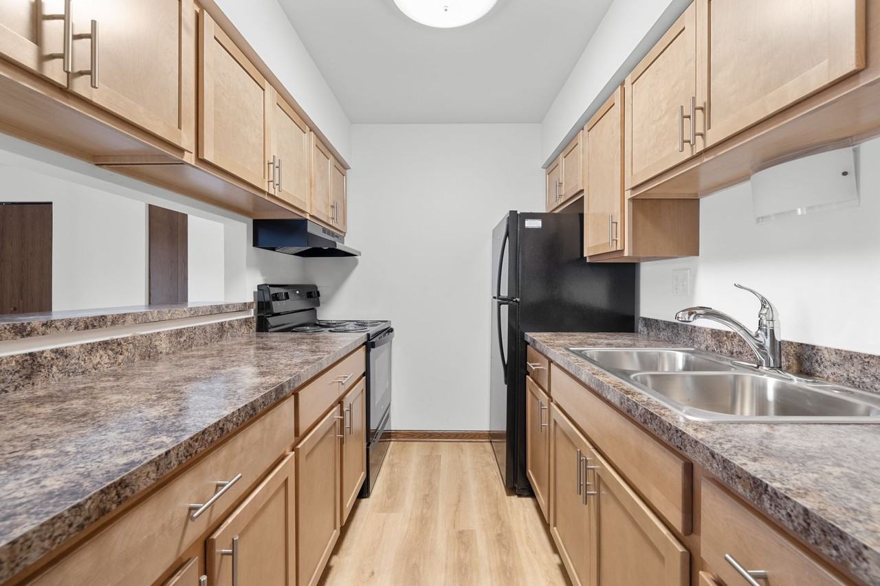 N76W14611 Market Dr - Photo 6 of 14