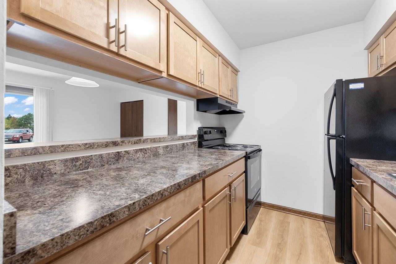 N76W14611 Market Dr - Photo 7 of 14