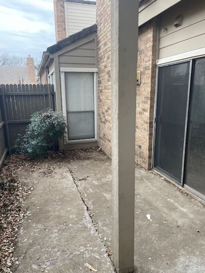 1106 Brighton Dr #C - Photo 4 of 16