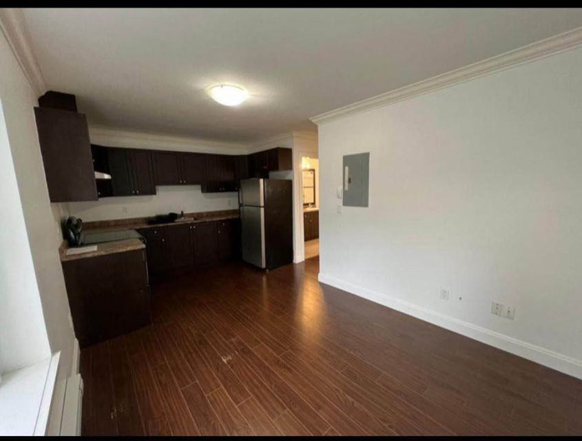 5933 128A Street #5933 - Photo 3 of 12