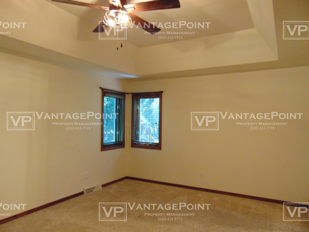 1482 Parkway Dr - Photo 3 of 19
