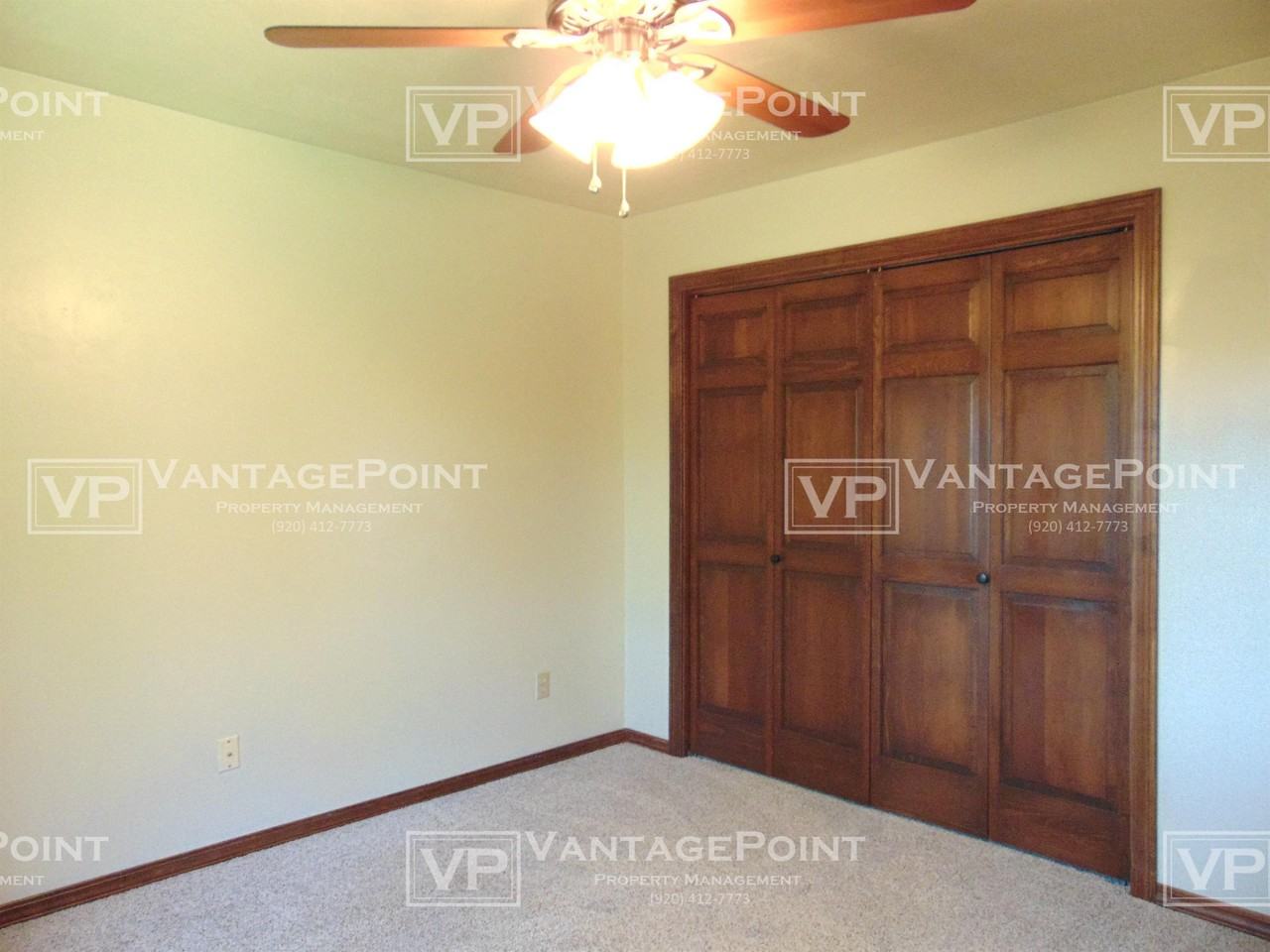 1482 Parkway Dr - Photo 2 of 19