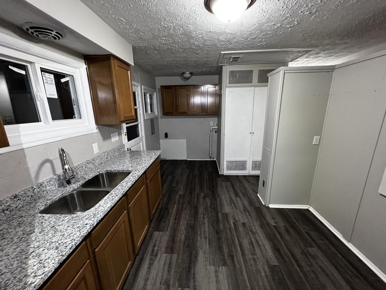 4820 Bluebird Ave - Photo 3 of 19