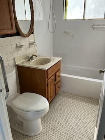 4820 Bluebird Ave - Photo 6 of 19