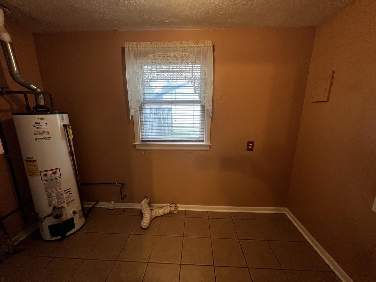 7307 Ethan Allen Way - Photo 7 of 20