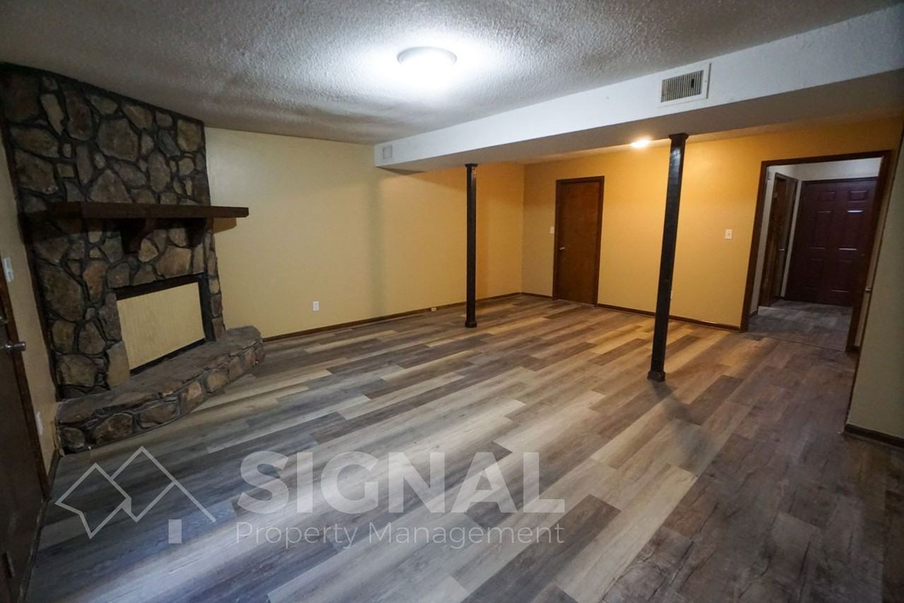 725 Eastern Manor Ln - Photo 7 of 20