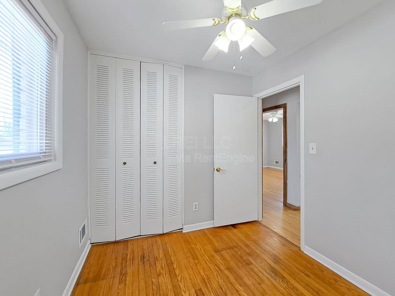 8212 Devonshire Dr - Photo 6 of 17