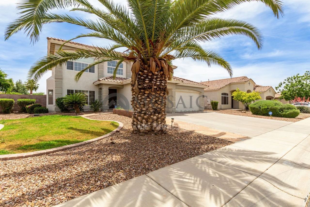 883 E Powell Way - Photo 2 of 36