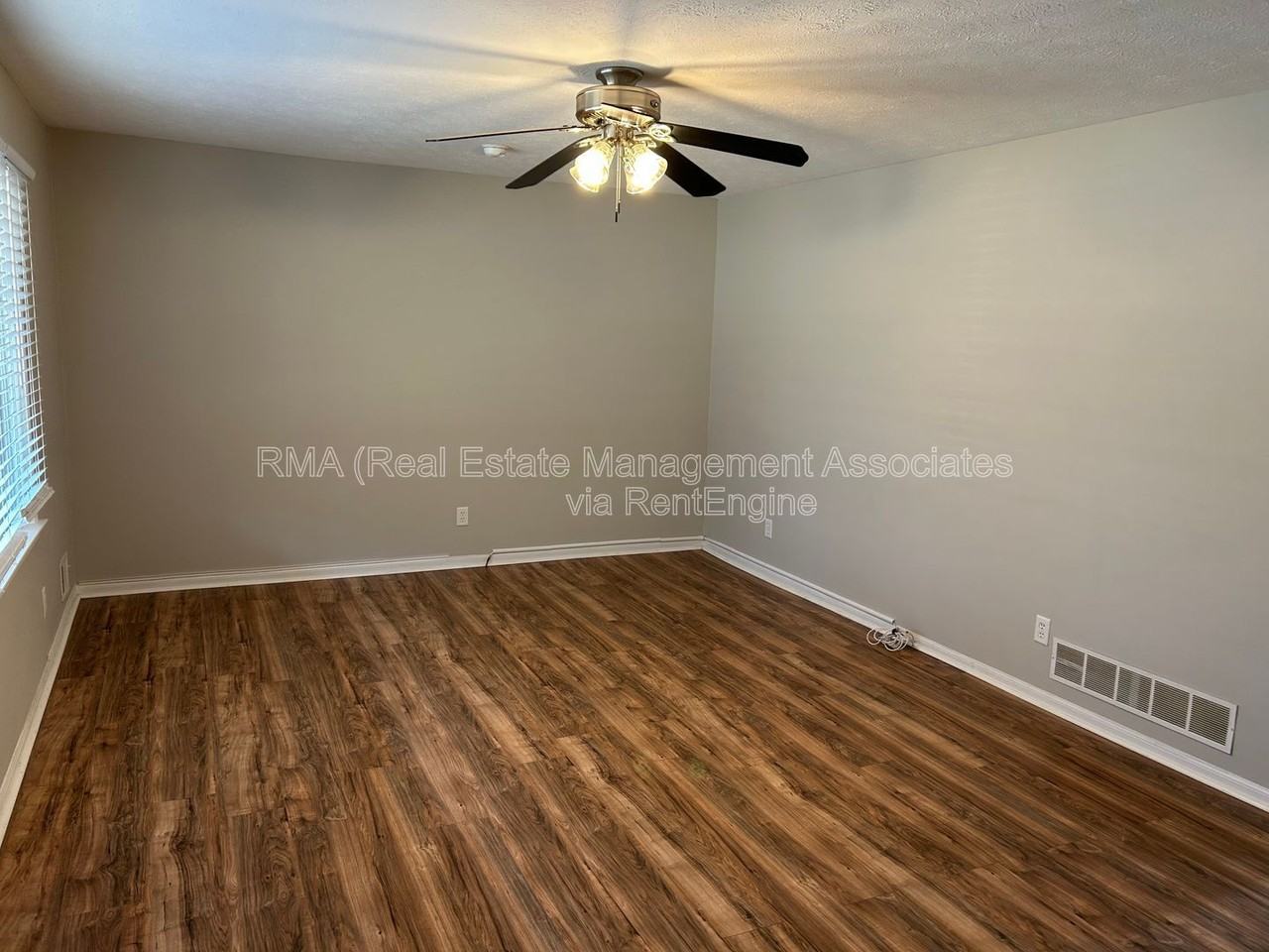 310 Gail Dr - Photo 2 of 10