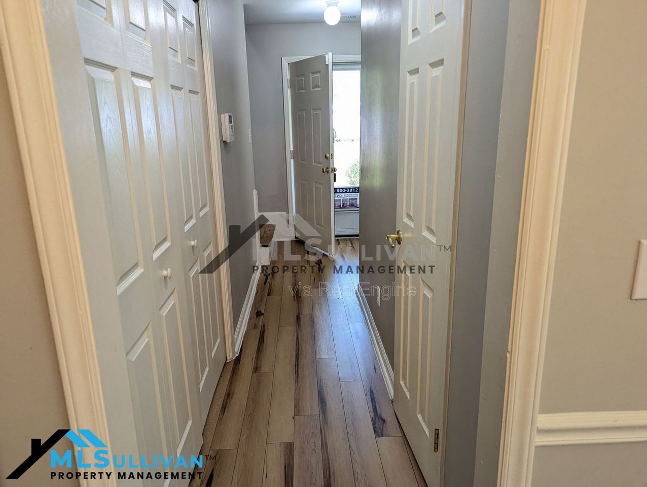 7 Albert Ct - Photo 4 of 14