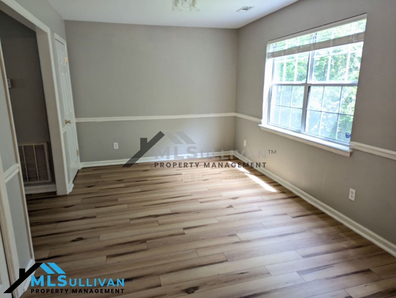 7 Albert Ct - Photo 6 of 14