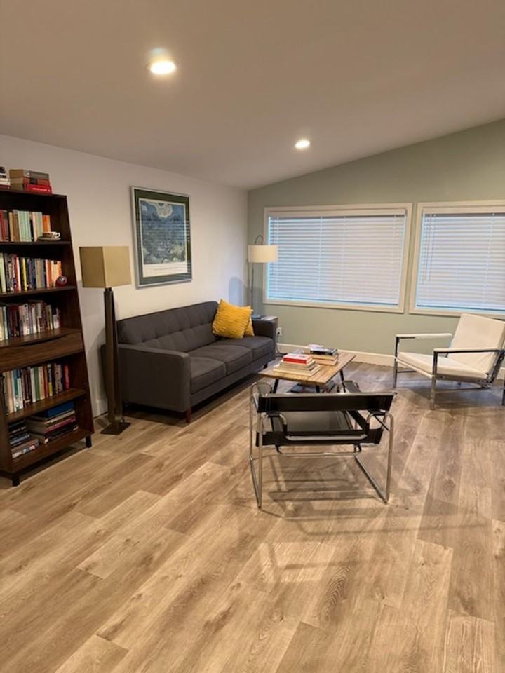 814 N Waverly St - Photo 4 of 10