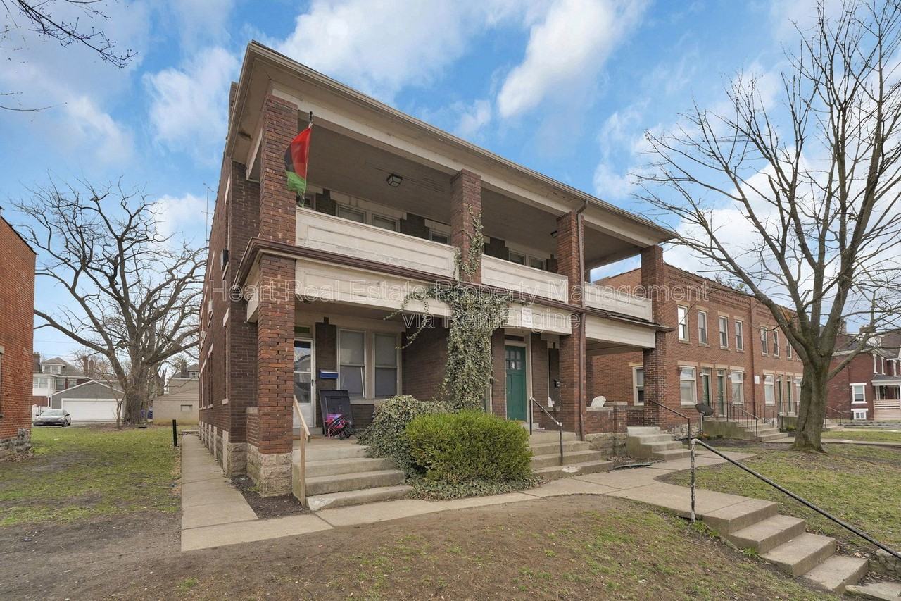 794 S 22nd St - Photo 2 of 27