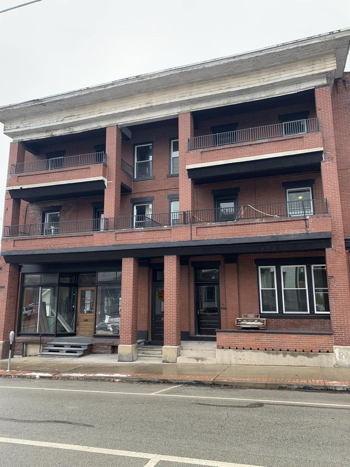 318 S Pennsylvania Ave #1 - Photo 6 of 9