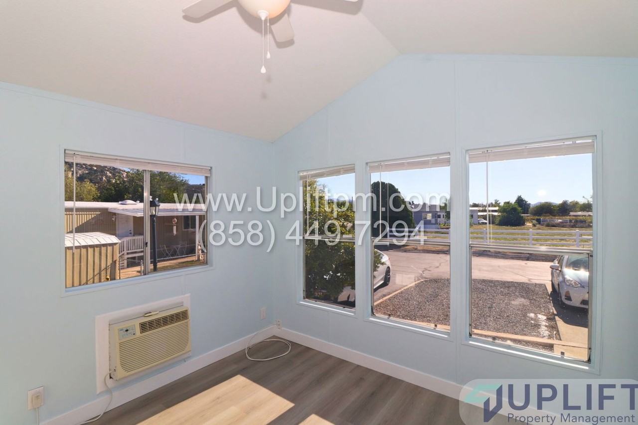 2030 Black Canyon Rd #3 - Photo 4 of 13