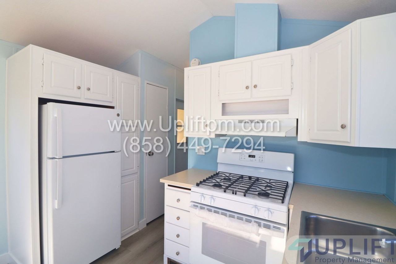 2030 Black Canyon Rd #3 - Photo 5 of 13