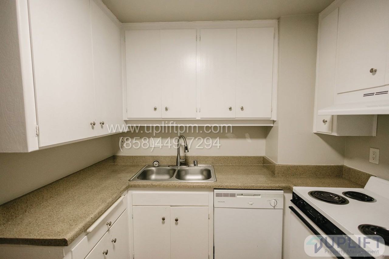 5737 College Ave #U - Photo 3 of 10