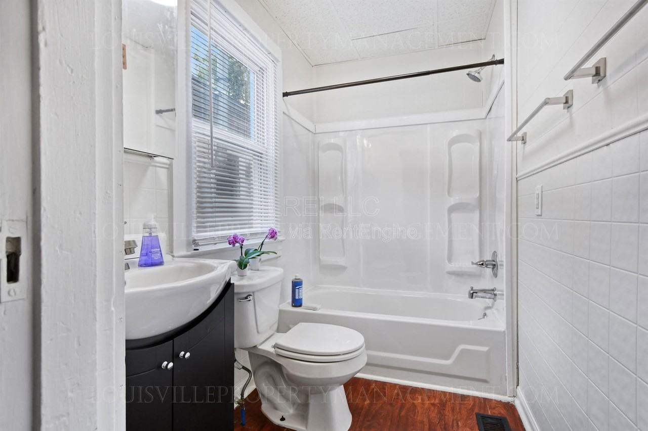 2334 Standard Ave - Photo 4 of 18