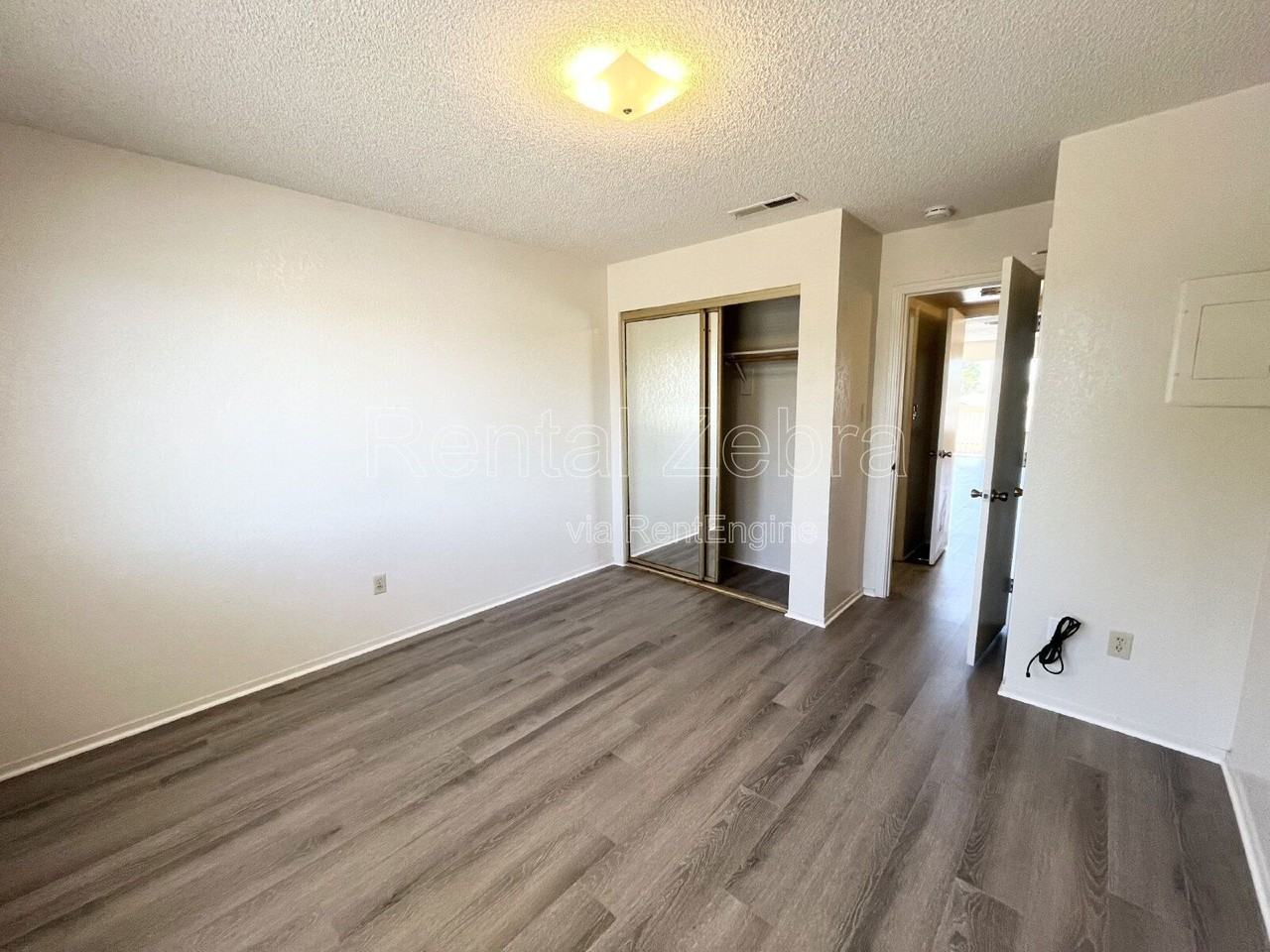 1205 Kelso St - Photo 3 of 26