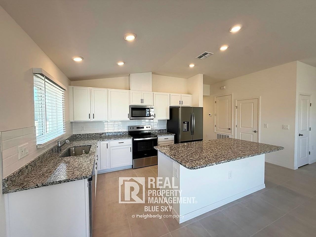 14603 Abasail Ln - Photo 3 of 26