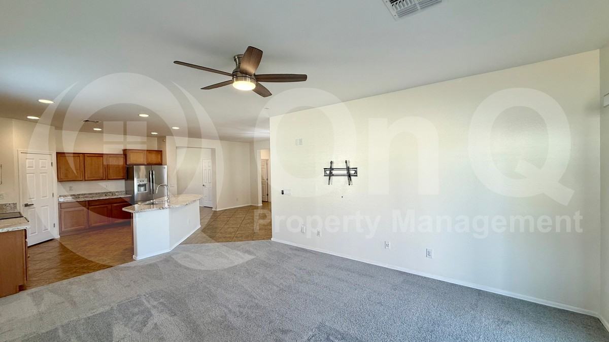 8734 S 57th Dr - Photo 6 of 25